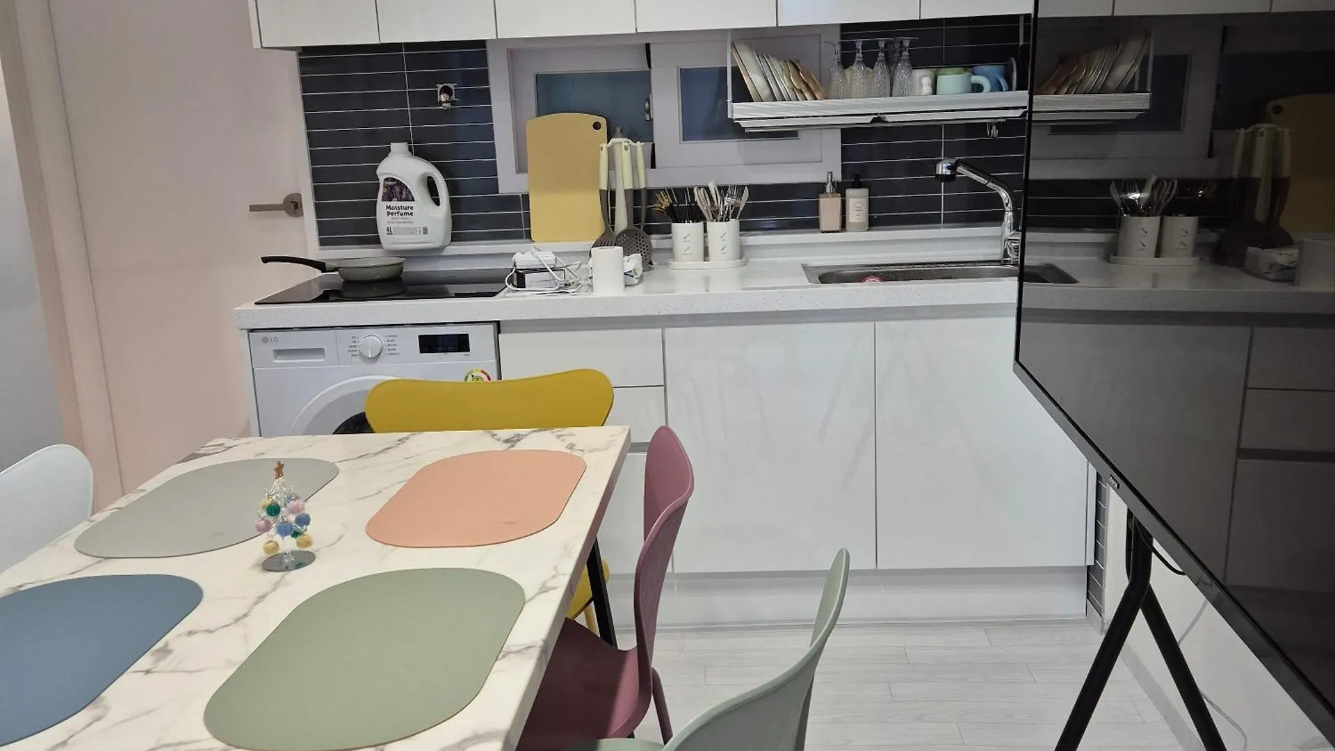 Long-Term Stay Hongdae 5 Minutes 6 People Quiet Accommodation Long-Term Discount Wifi Seoul South Korea